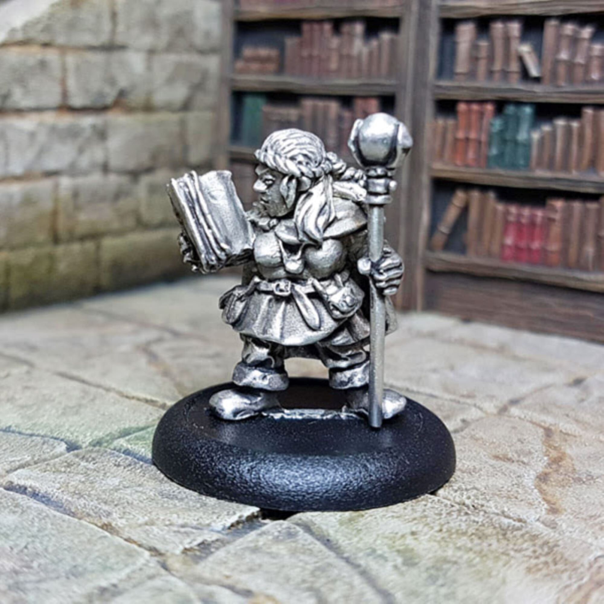Female Dwarf Wizard - D&D - Frostgrave - Pathfinder - Metal RPG Fantasy Miniature 28 - 32mm
