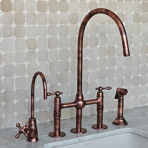 Grifo de puente de cobre de 10" con grifo de agua fría y rociador - Grifos de cocina