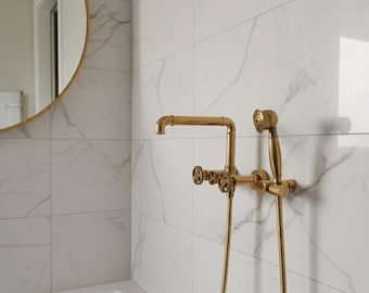 Miscelatore per vasca da bagno a parete in ottone massiccio: miscelatore per vasca da bagno in stile rustico con doccetta