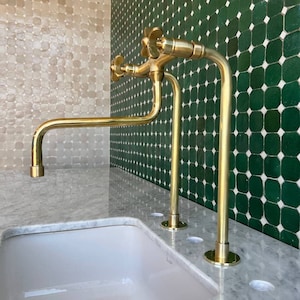 Handgjord köksblandare i olackerad mässing: Marockansk massiv mässing