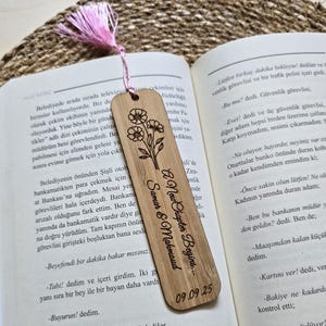 Personalized Wooden Bookmarks - Custom Wedding Favors, Party Gifts, Bridal Shower Keepsakes, Save the date