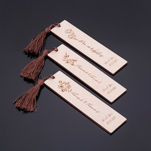 Favores de boda - Marcador personalizado se duplica como tarjeta de lugar - Favores de boda de marcador de madera - Etiquetas de lugar de nombre de boda - Decoración de boda
