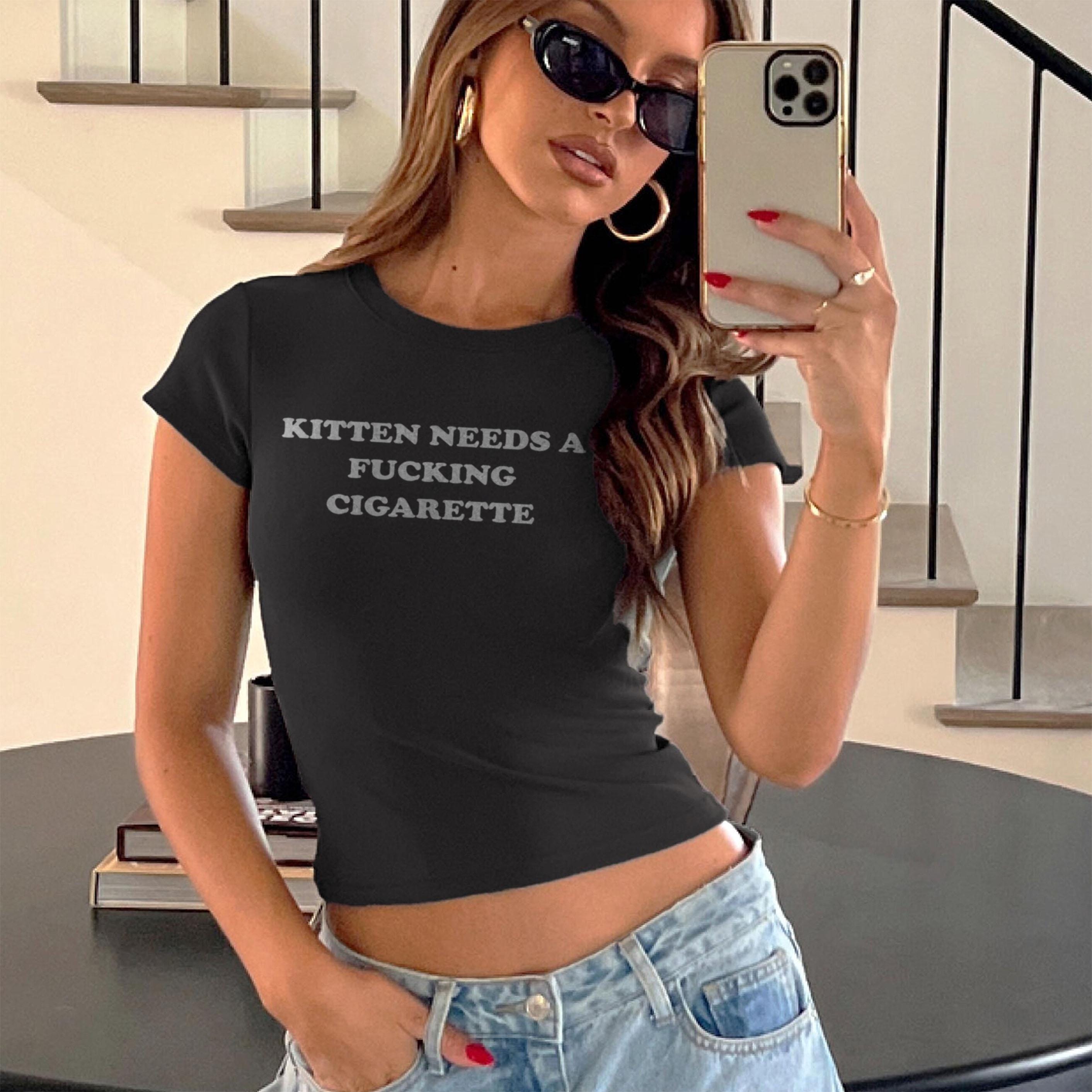 Cat Cigarrette Shirt Cropped