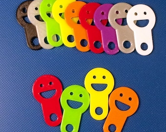 4x Einkaufswagenlöser Smile Happy Face SOFORT abziehbar Schlüsselanhänger, schöne bunte Farben, auf Wunsch Farben selber zusammen stellen