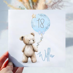 Personalisierte Blau Teddy Ballon 18.21.30.40.50 Zahl Geburtstagskarte für Tochter Sohn Schwester Bruder Freund