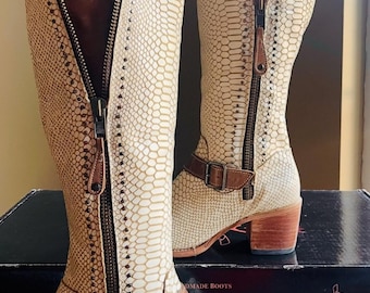 Freebird by Steven Cream white Snakeskin Carson boot women’s sz 9