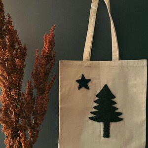 Maine Flag Handmade Bag, Tote bag, Punch Needle Embroidered Tufted Tote Bag, Hand Tufted Tote Bag, Shoulder Bag, Personalized Gift Bag,  Bag