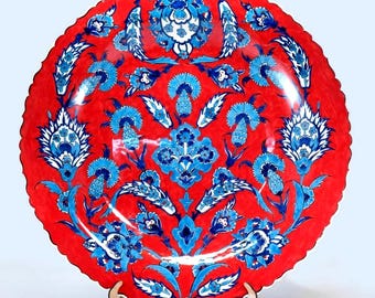 Prato de cerâmica İznik feito à mão: decoração de parede turca otomana (42 cm)