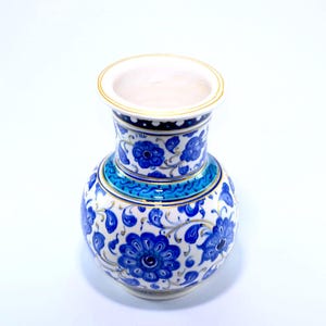 Handgefertigte Blaue Keramik Vase: Türkisches Blumendekor, Rustikales Herzstück