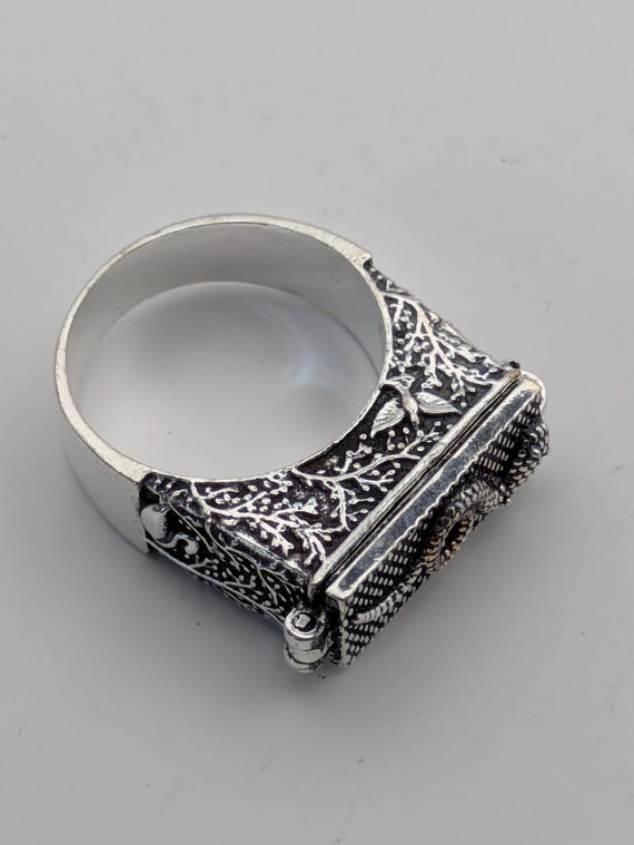 Ornate Rectangular Silver Snake Poison Ring, Size… - image 2
