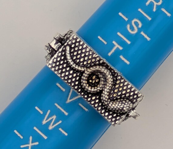 Ornate Rectangular Silver Snake Poison Ring, Size… - image 8