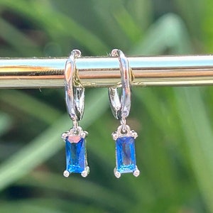 925 Silver Blue Drop Pendant Earrings, Silver Huggie Earrings, Huggies, Blue Stone Earrings, Stackable Baguette Cut Earrings