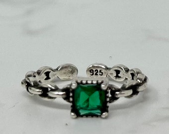 925 Sterling Silver Ring, Green Stone Ring, Emerald Stone Ring, Thumb Ring, Adjustable Ring, Stacking Rings, Stackable Rings, Adjustable