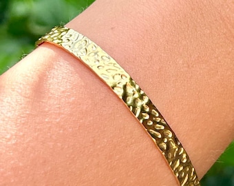Waterproof Hammered Gold Bracelet, Tarnish Free Gold Cuff, Minimalist Chic Gold Bangle, Gold Cuff Bracelet, Unisex Bangle, Everyday Bangle
