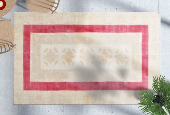 幾何学模様のラグ、ソフトトーンのラグ、赤いラグ、ヴィンテージ