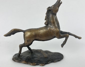 Statuette de cheval « Mustang » en bronze fabriquée à la main - Élégante sculpture équestre