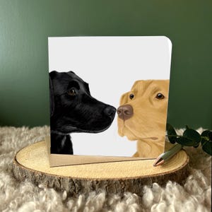 Tarjeta de Labrador Tarjeta de perro Tarjeta en blanco Tarjeta de felicitación de Labrador negro y amarillo Tarjeta de cumpleaños Regalo para amantes de los perros Tarjeta hecha a mano Tarjeta de mamá de perro