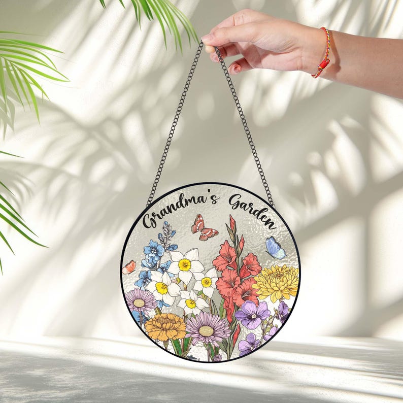 Custom Family Birth Flowers Stained Glass Suncatcher, Personalized Mom's Garden Gift, Birth Month Flower Glass Art Gift, Mother's Day Gift image 9