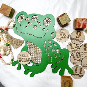 Marqueur jalon bébé rotin en bois marqueur jalon mensuel en bois grenouille animaux bébé photos mensuelles déco chambre d'enfant bohème signe de l'hôpital nouveau-né bébé