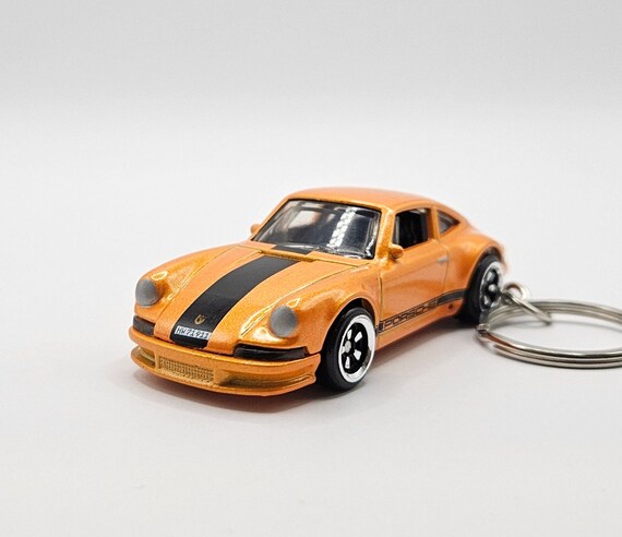 【極美品】 PORSCHE  911 GTS KEYRING  キーリング Amazon.com: Porsche Brake Disc Keychain, Spinning Design
