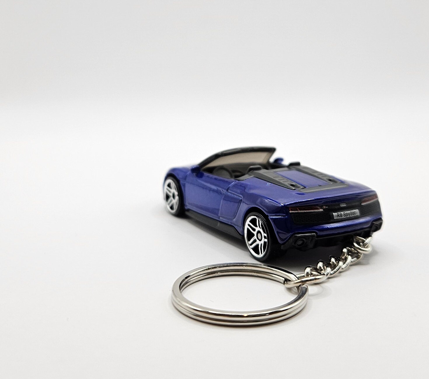 Audi R8 Convertible Keychain (free Gift Box) - Etsy