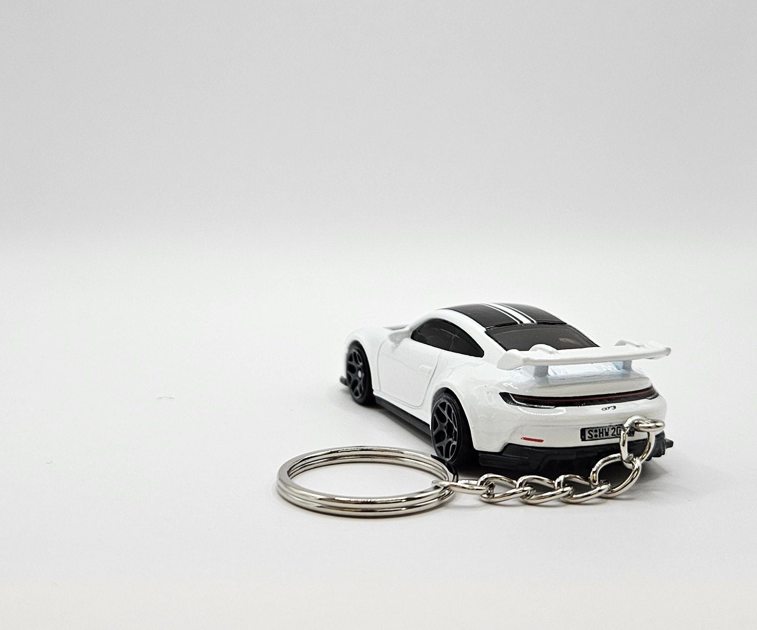 【極美品】 PORSCHE  911 GTS KEYRING  キーリング 極美品】 Emblem PORSCHE 911 GTS KEYRING キーリング
