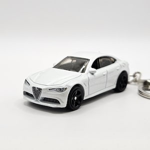 Alfa Romeo Giulia Keychain (Free Gift Box)