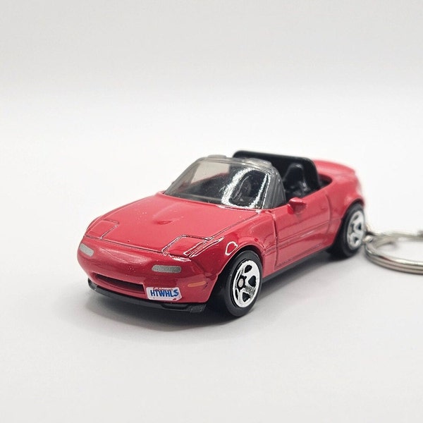 Mazda Miata (MX-5) Keychain (Free Gift Box)