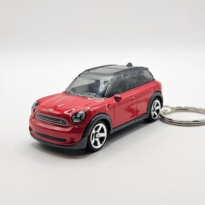 Mini Countryman Keychain (Free Gift Box)