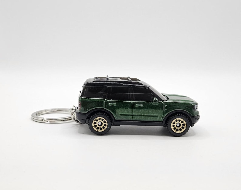 Ford Bronco Sport Keychain (free Gift Box) - Etsy