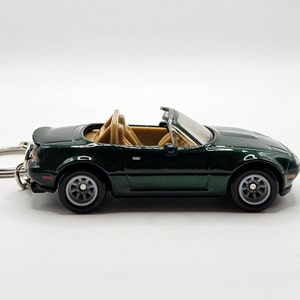IL Motorsport Mazda MX-5 Chrome Keyring – Mk2 NB 1998-2000, Gift Box Included