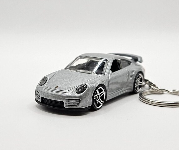 AUTHENTIC PORSCHE 911 MODEL DESIGNATOR KEYCHAIN KEY RING