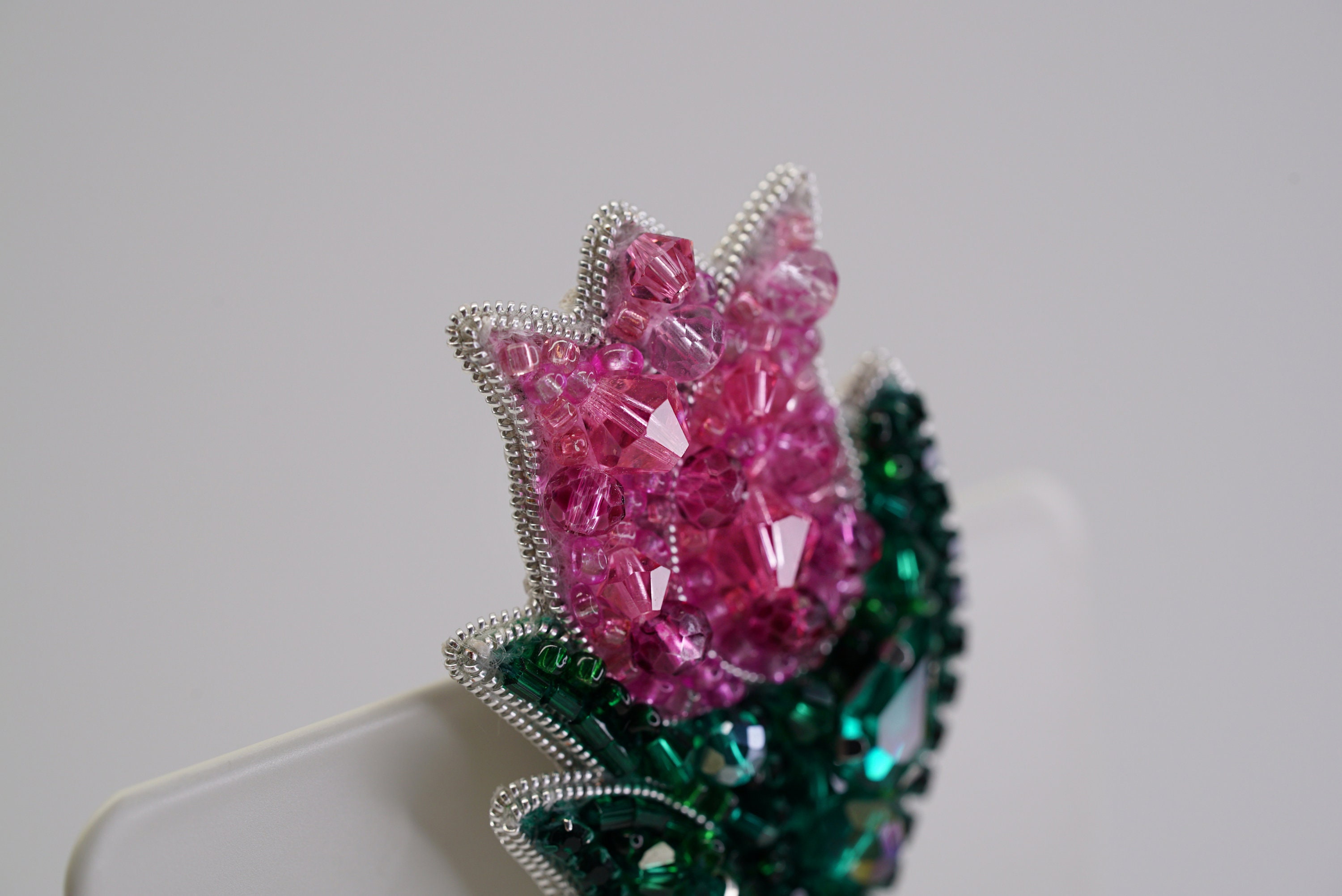 Tulip Beaded Brooch (small) - Swarovski crystal beads - Thumbnail 3