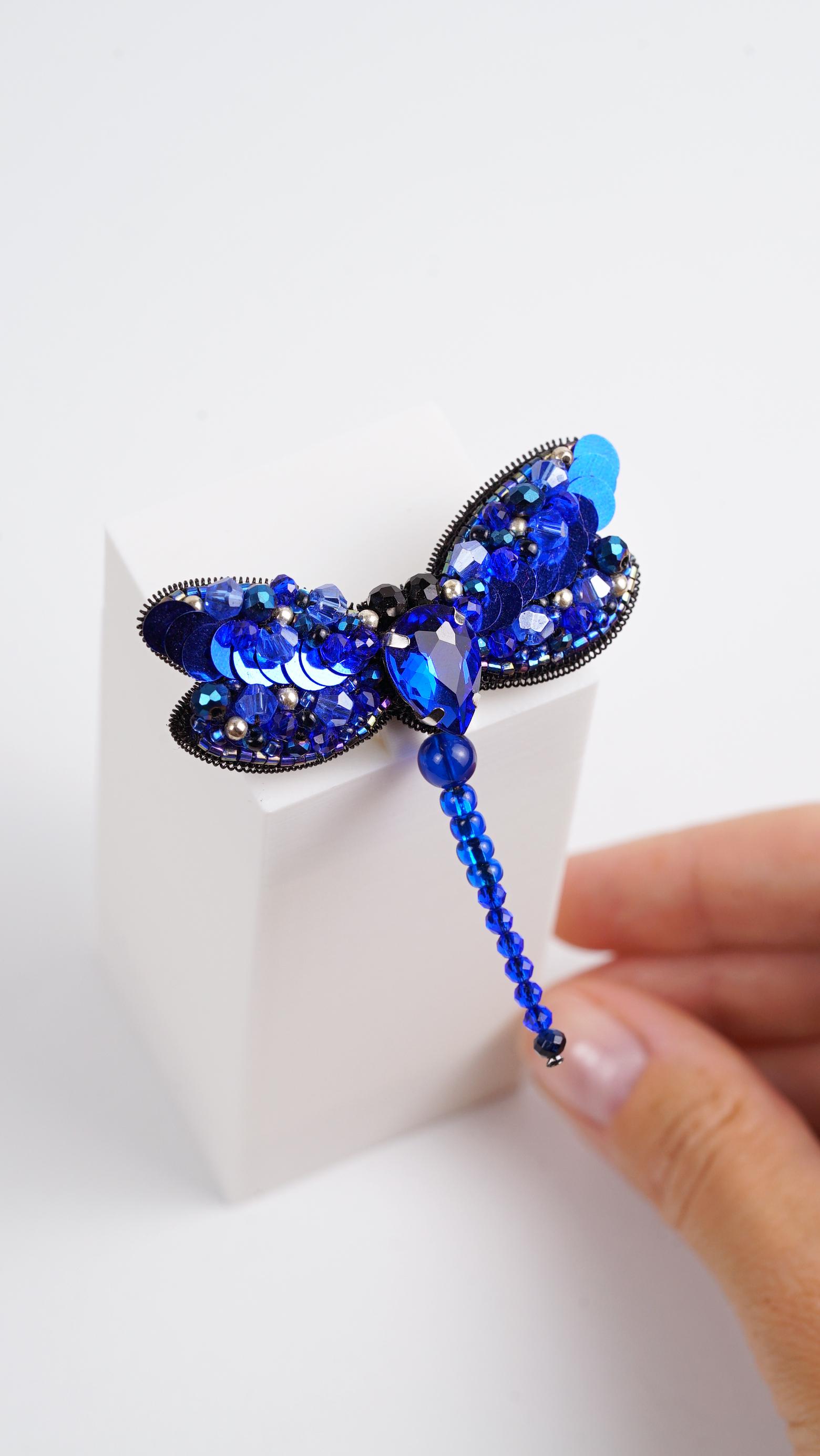 Navy Blue Dragonfly Beaded Brooch – Handmade Swarovski Crystal Jewelry, Statement Bug Pin, Embroidered Brooch Gift for Nature Lovers - Thumbnail 3