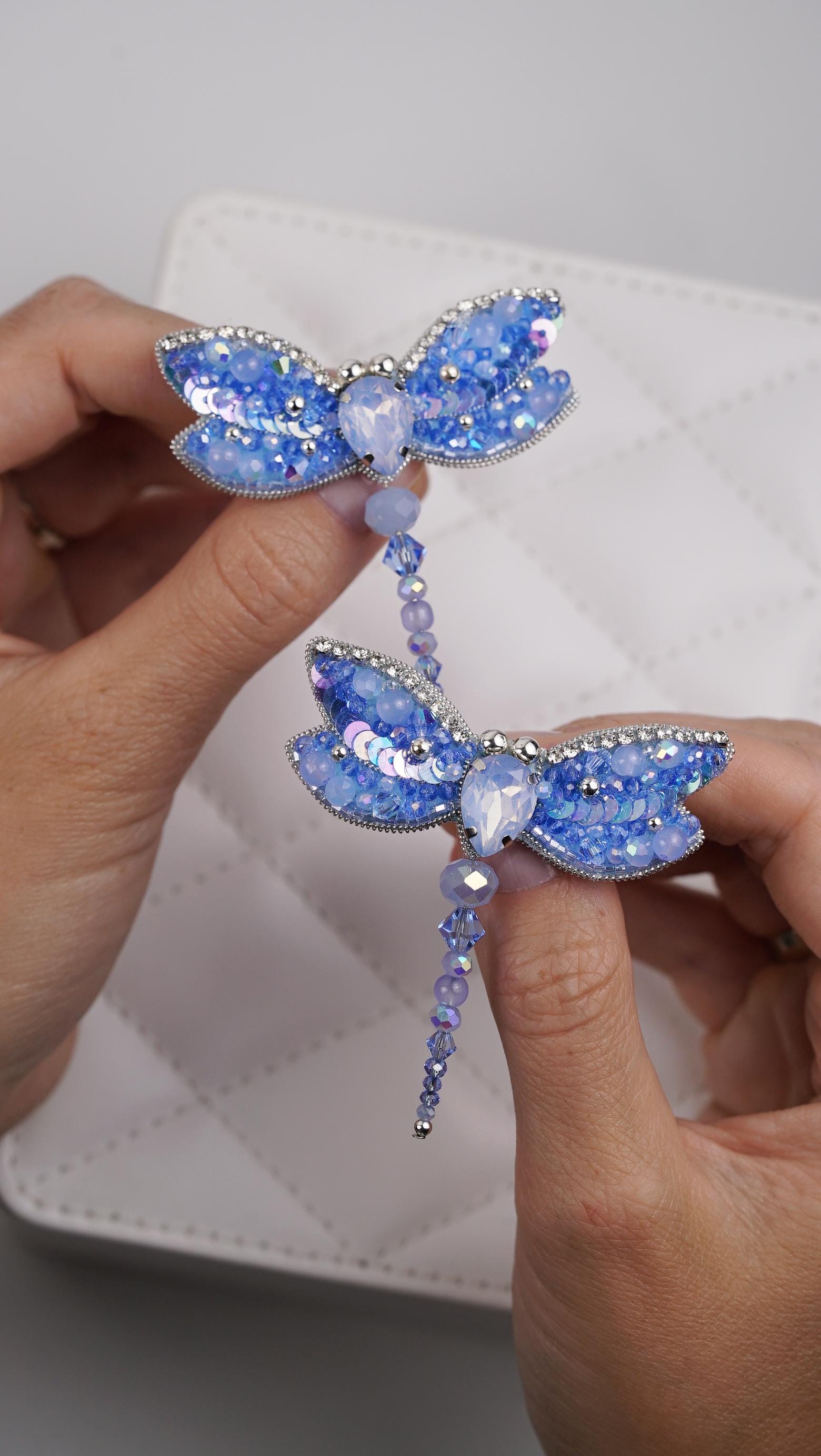 Sky Blue Dragonfly Beaded Brooch – Handmade Swarovski Bead Brooch – Sparkling Blue Insect Pin – Gift for Nature Lover – Unique Jewelry - Thumbnail 7