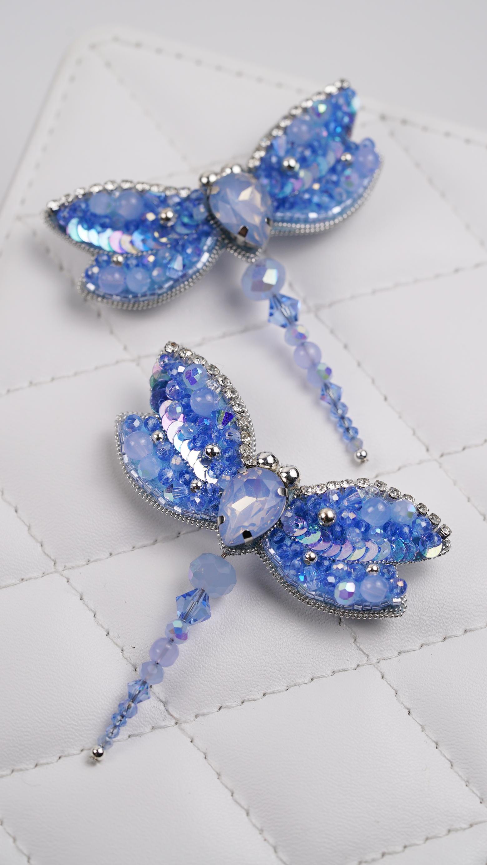 Sky Blue Dragonfly Beaded Brooch – Handmade Swarovski Bead Brooch – Sparkling Blue Insect Pin – Gift for Nature Lover – Unique Jewelry - Thumbnail 2