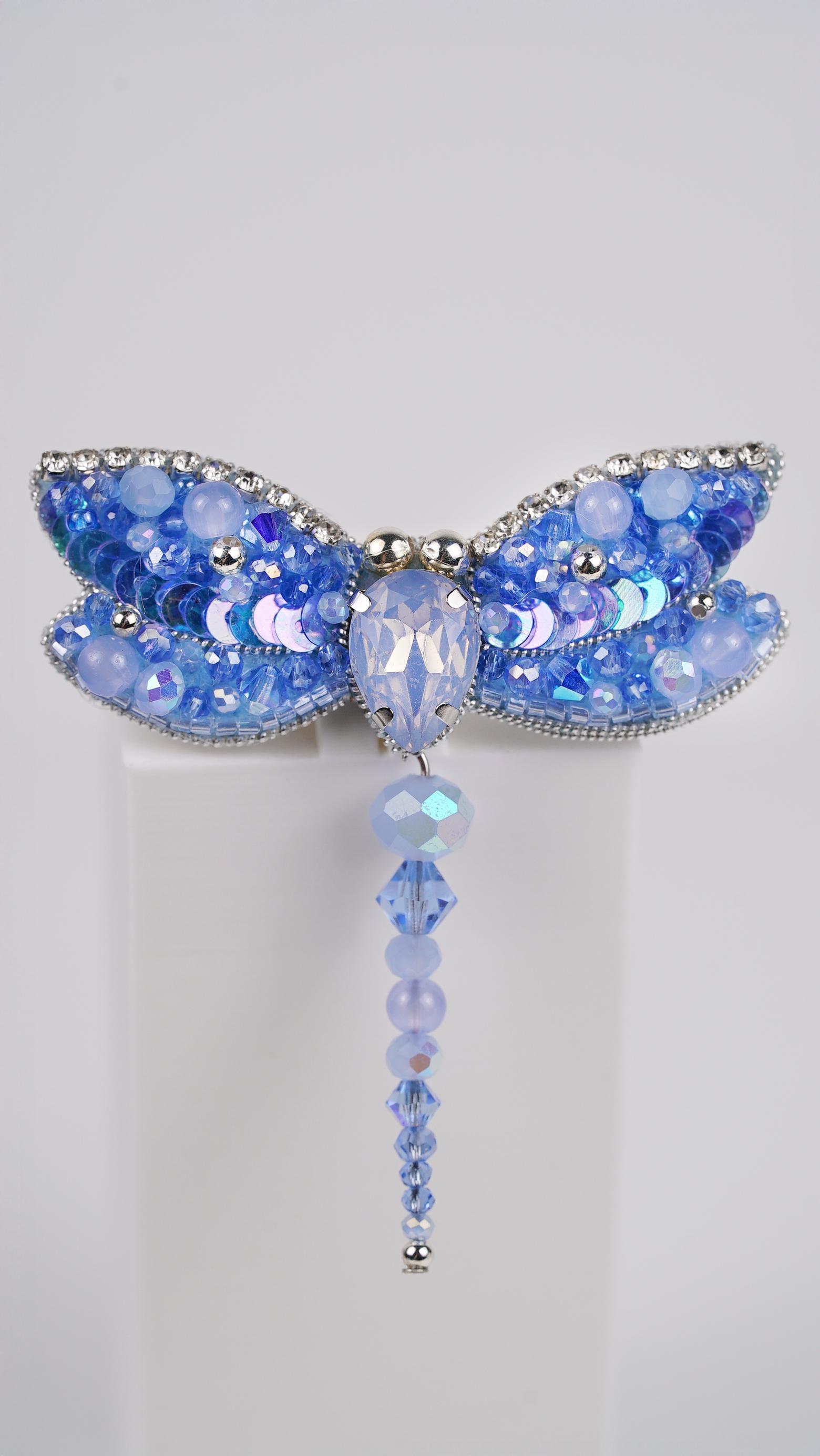 Sky Blue Dragonfly Beaded Brooch – Handmade Swarovski Bead Brooch – Sparkling Blue Insect Pin – Gift for Nature Lover – Unique Jewelry - Thumbnail 3