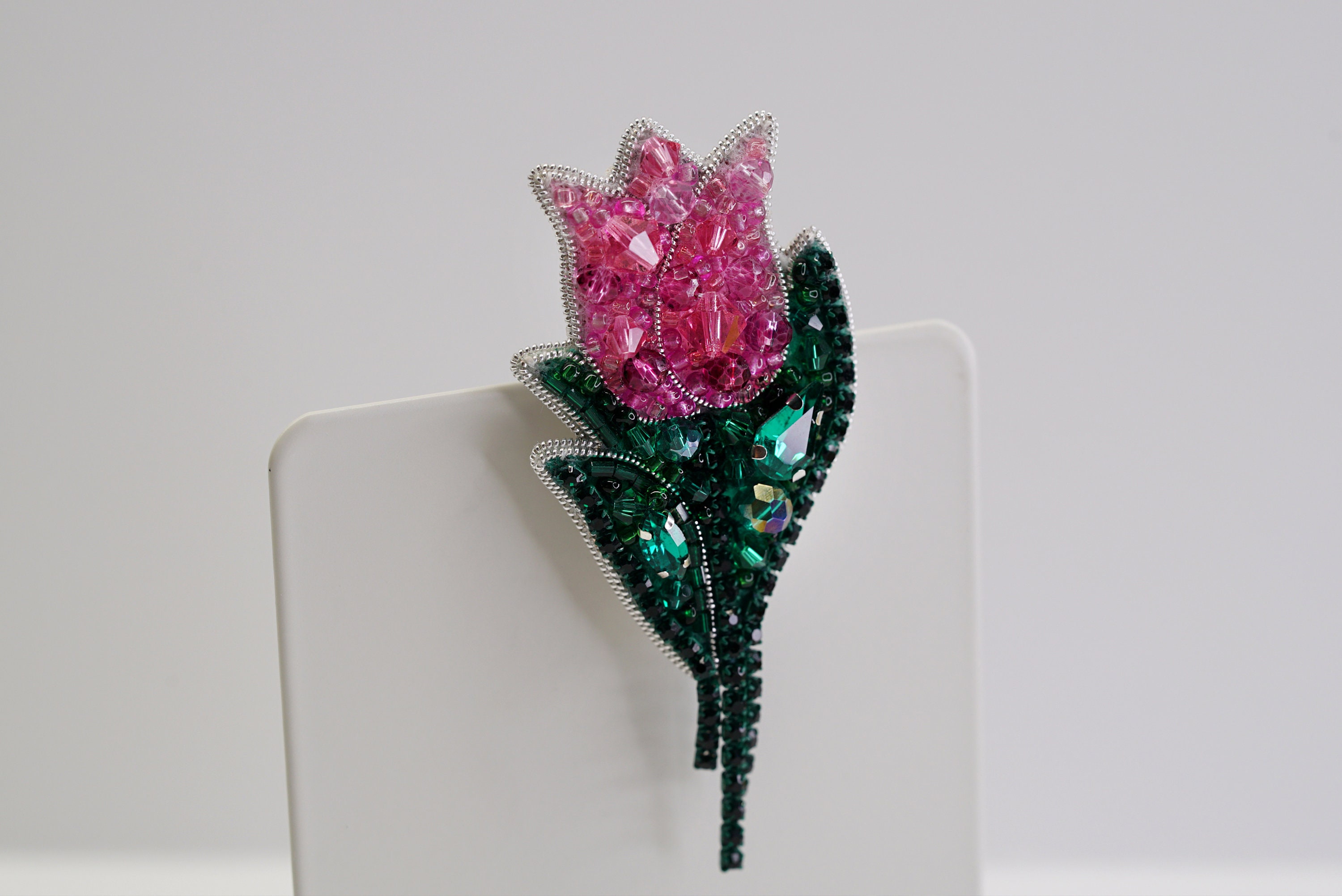 Tulip Beaded Brooch (small) - Swarovski crystal beads - Thumbnail 4