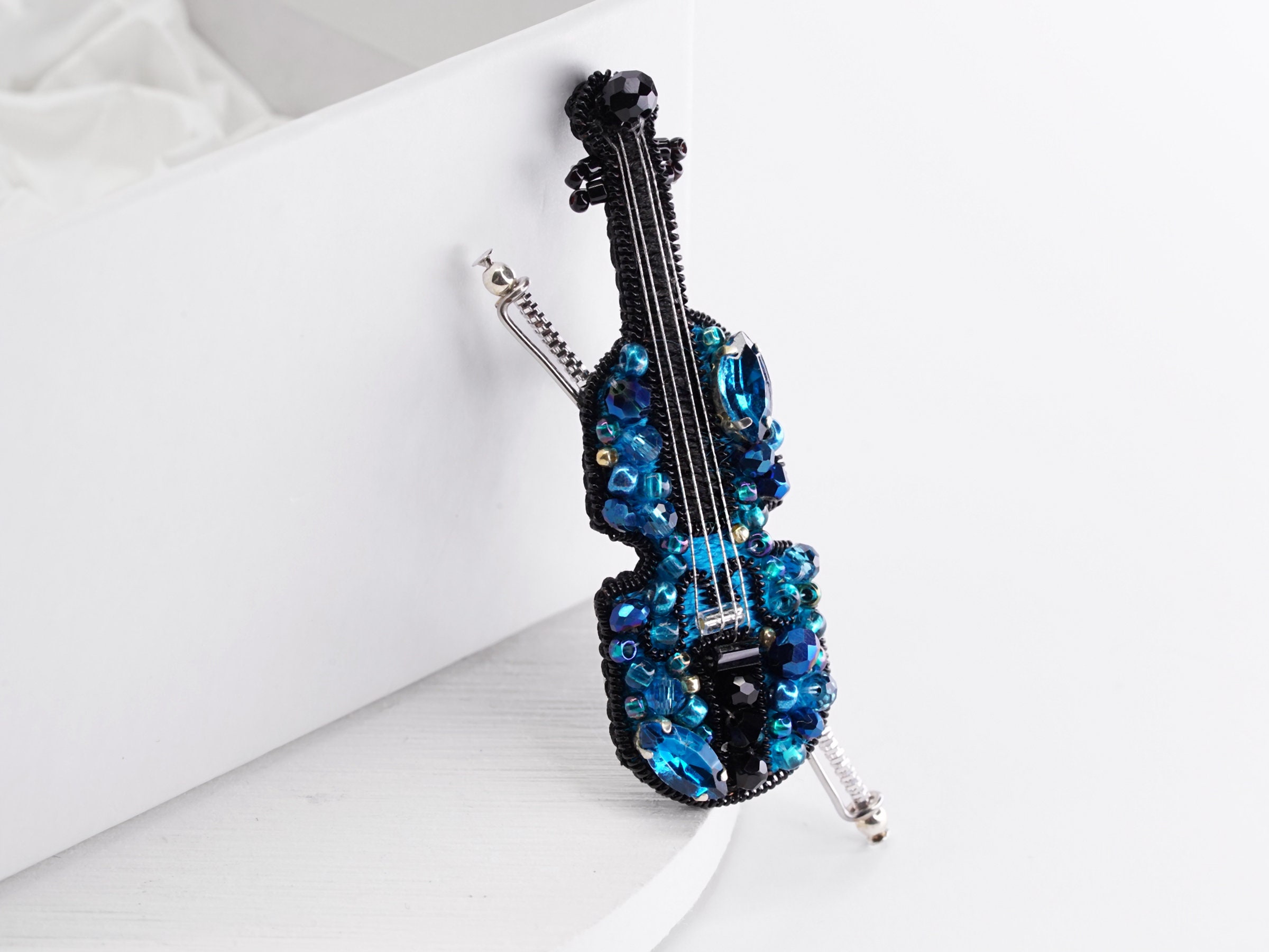 Violin Beaded Brooch - Thumbnail 3