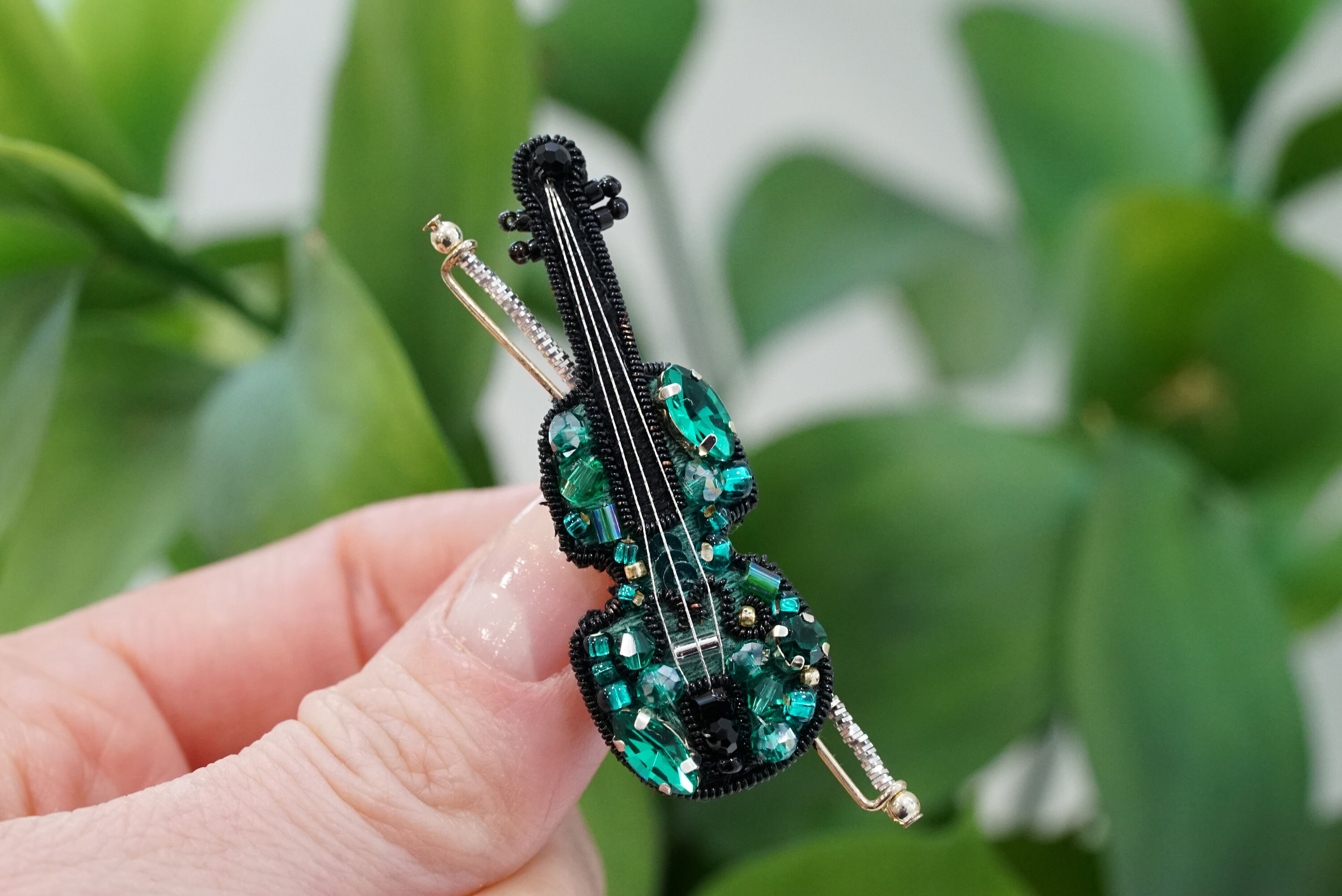 Violin Beaded Brooch - Thumbnail 6