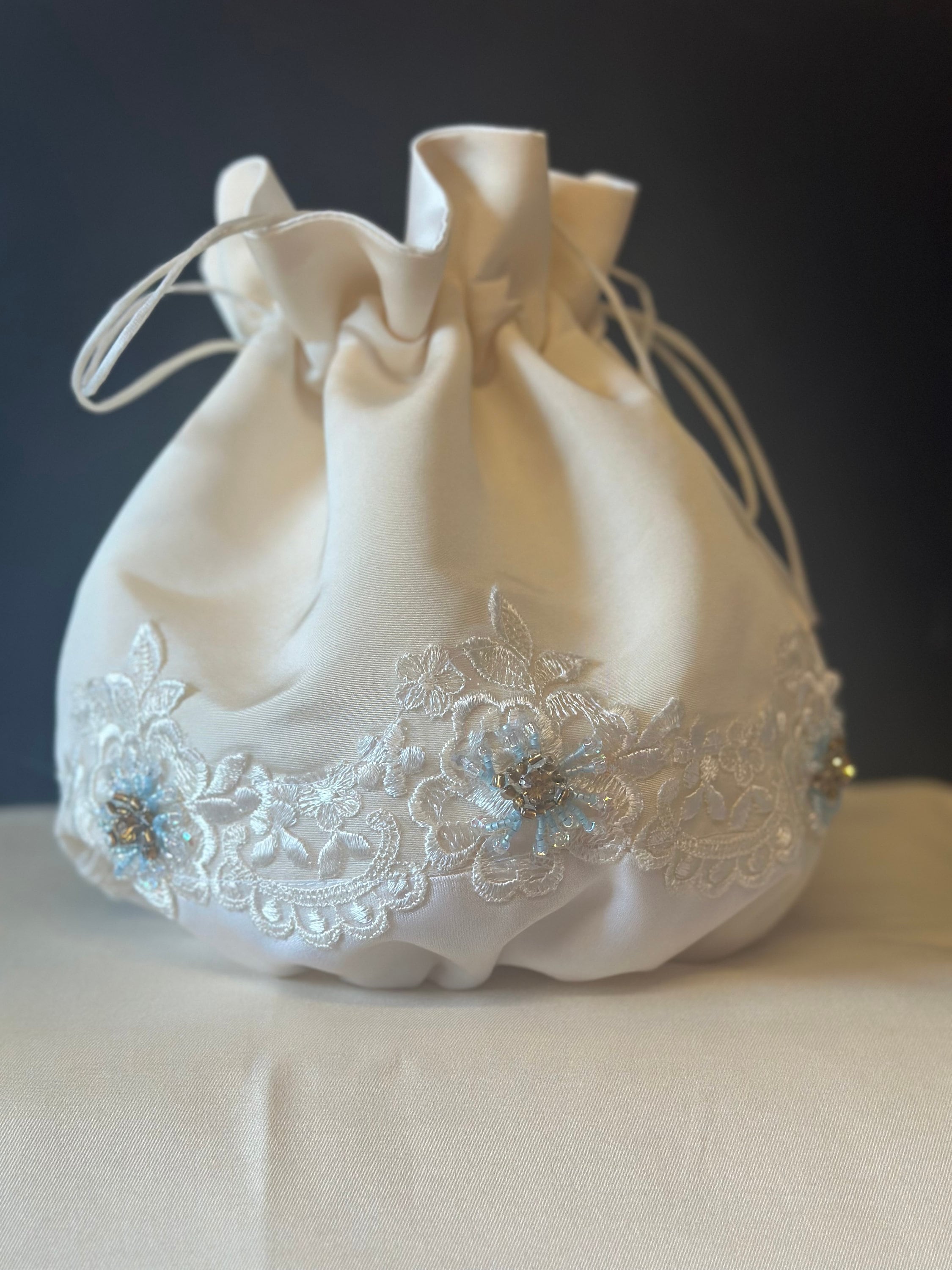 Silk Taffeta and Satin Wedding Moneybag Embroidery Couture Bridal Silk Taffeta and Satin Wedding Moneybag Embroidery Couture Bridal