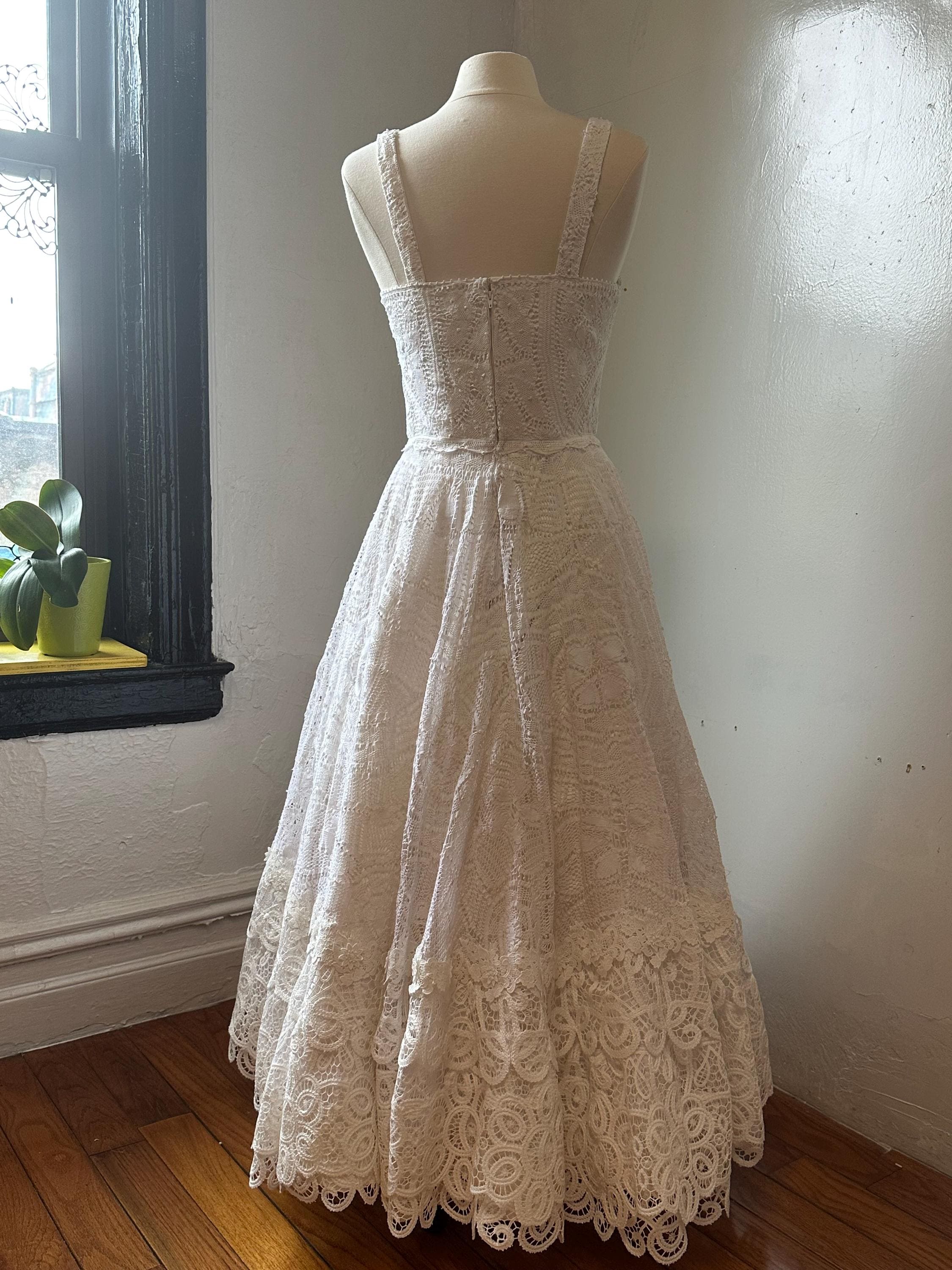 lace scoop dress Scoop-Neck Long-Sleeves Allover Lace Applique Sheer Mermaid Wedding Dress with Sweep Train White / US10
