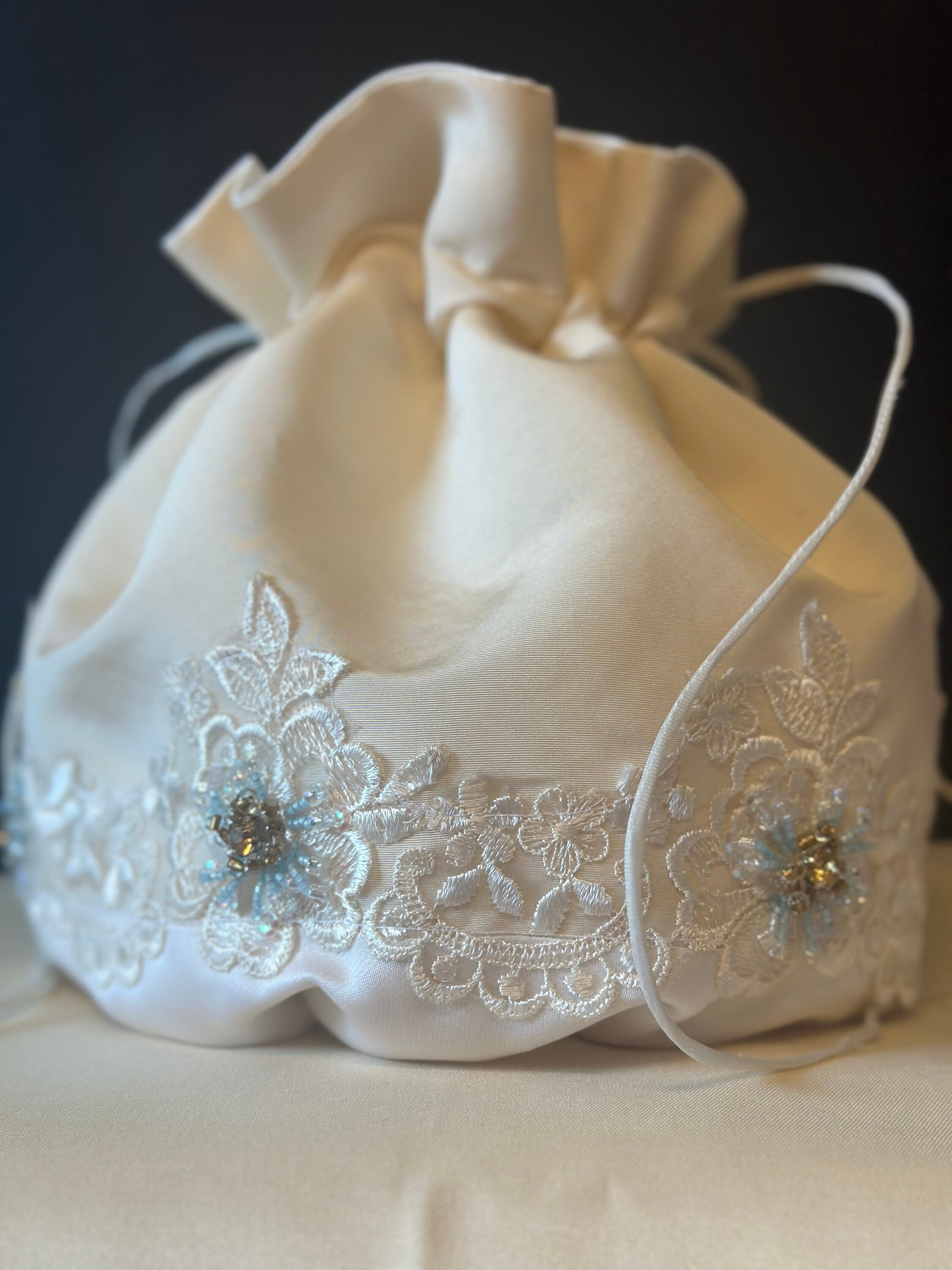 Silk Taffeta and Satin Wedding Moneybag Embroidery Couture Bridal Silk Taffeta and Satin Wedding Moneybag Embroidery Couture Bridal