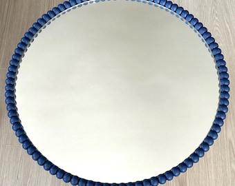 Wandspiegel met grote kralen, marineblauwe spiegel, boho woondecoratie, housewarmingcadeau, kinderkamerspiegel, bohospiegel, kinderkamer houten wanddecor