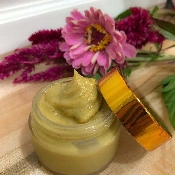 Anti-aging, healing cream with Sea Moss, Baobab, Batana Oil, Stingless Black Bee Honey. Frankincense & Myrrh. Food for the skin!