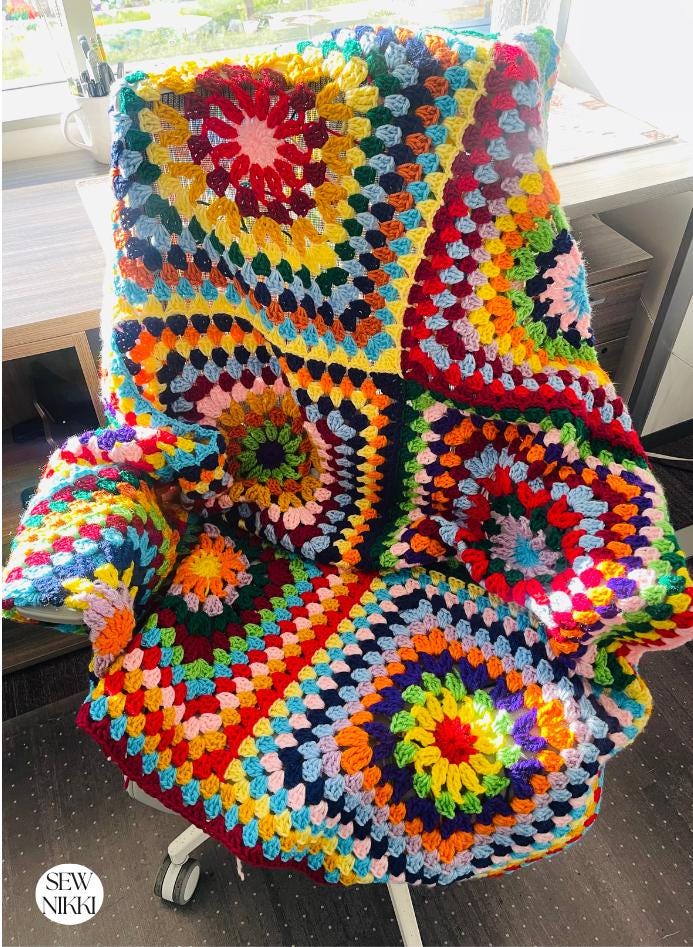 Retro Sunburst Granny Square Blanket Pattern