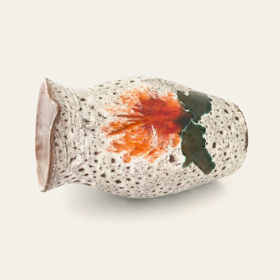 Stoneware pitcher - Collab Mani feat. Relief