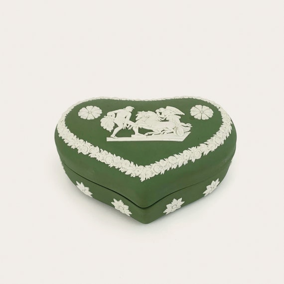 Heart shaped green and white Wedgwood jasperware lidded box