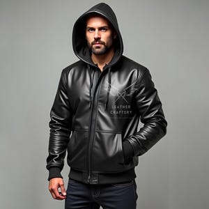 Veste à capuche noire en cuir véritable | Vestes en cuir | Sweat à capuche en cuir de qualité supérieure, Vestes pour hommes, Mode streetwear, Manteau pour festival