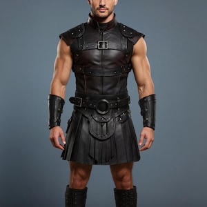 Gladiator Leather Kilt & Armor Top - Handmade Spartan Warrior Armor - Medieval LARP Renaissance Festival Cosplay Costume - Halloween Costume